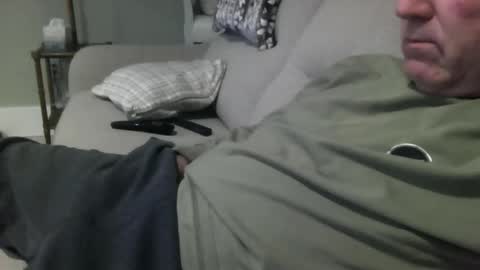 icumming online show from April 20, 2:14 am