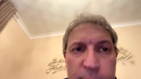 icums4u online show from December 1, 4:12 pm