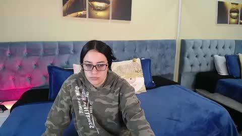 Icy online show from December 5, 11:49 am