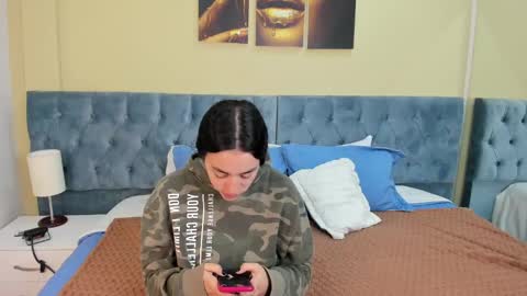 Icy online show from January 31, 11:35 am