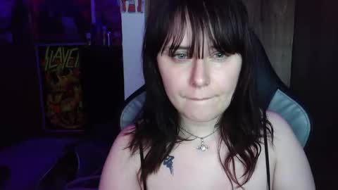 idamilliscent online show from March 22, 5:00 am