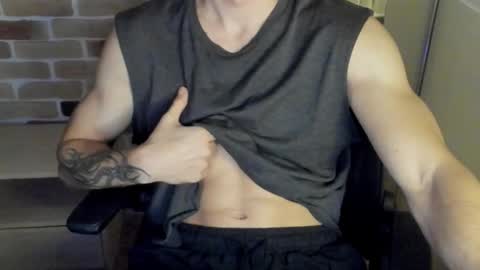 yo online show from October 25, 8:14 pm