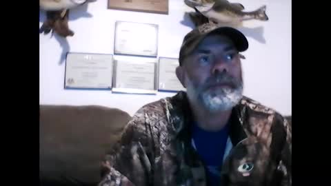 Snapshot of idkwhyidothis348732 chatting on December 9, 12:30 pm idkwhyidothis348732 online show from December 9, 12:30 pm