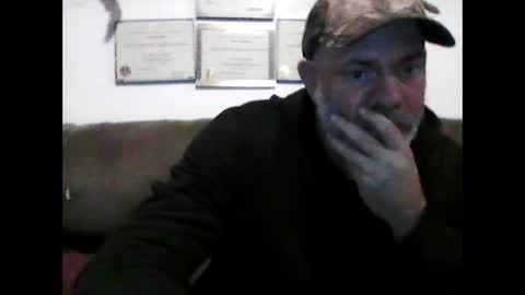 Snapshot of idkwhyidothis348732 chatting on January 3, 12:22 am idkwhyidothis348732 online show from January 3, 12:22 am