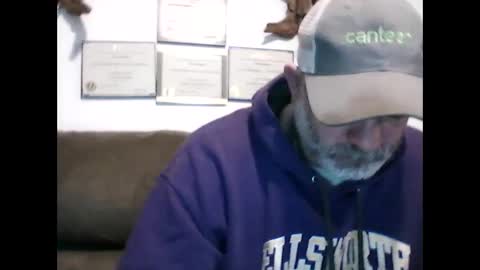 Snapshot of idkwhyidothis348732 chatting on January 8, 11:54 am idkwhyidothis348732 online show from January 8, 11:54 am