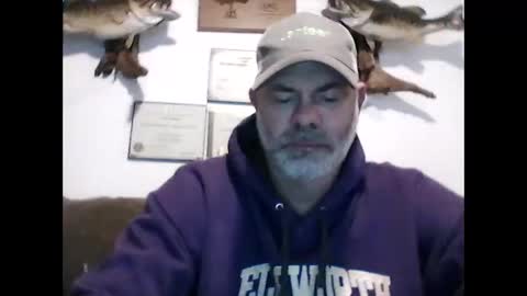 Snapshot of idkwhyidothis348732 chatting on February 21, 11:44 am idkwhyidothis348732 online show from February 21, 11:44 am