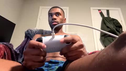 Snapshot of idropbabies chatting on December 27, 8:35 am UNO online show from December 27, 8:35 am