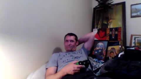 Snapshot of ifoundthegspot chatting on May 13, 5:38 am Darthmark420 online show from May 13, 5:38 am