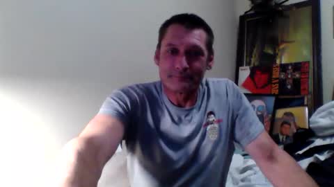 Snapshot of ifoundthegspot chatting on May 16, 5:04 am Darthmark420 online show from May 16, 5:04 am