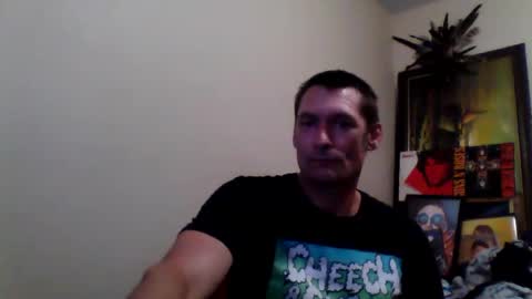 Snapshot of ifoundthegspot chatting on May 18, 5:57 am Darthmark420 online show from May 18, 5:57 am