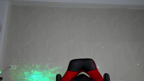 Snapshot of igor_scott chatting on January 4, 2:14 am Igor scott online show from January 4, 2:14 am