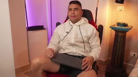 Snapshot of igor_scott chatting on June 6, 9:52 pm Igor scott online show from June 6, 9:52 pm