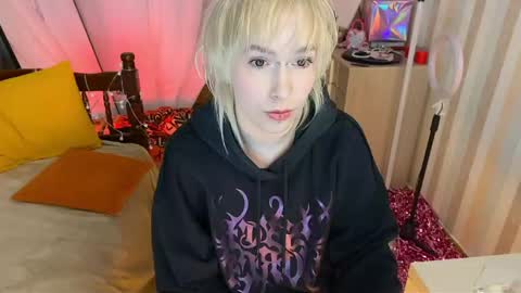 Emmy  help me reach 100 thumbs up online show from March 22, 7:28 pm