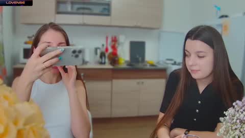 Julia and Mira online show from January 22, 4:44 pm