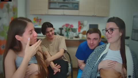 Julia and Mira online show from February 4, 4:39 pm