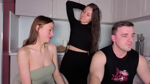 Julia and Mira online show from October 13, 12:16 pm