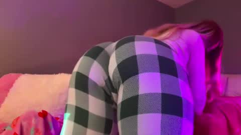 cassie online show from September 17, 6:09 pm