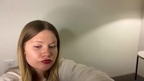 cassie online show from November 19, 2:33 am