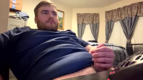 Snapshot of iheartpawgs69 chatting on February 23, 4:10 am iheartpawgs69 online show from February 23, 4:10 am