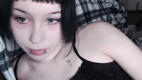 iiiiiiis online show from October 29, 3:09 am