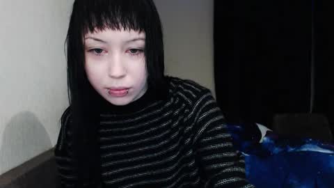 iiiiiiis online show from December 15, 11:20 pm