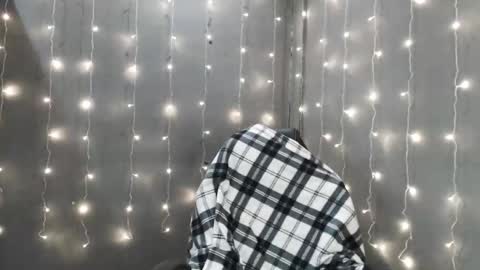 iiiiiiis online show from February 26, 11:37 pm