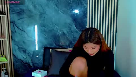 iisalombardi online show from November 4, 2:32 am