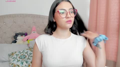 Snapshot of iki_mei chatting on February 4, 5:23 pm Maria online show from February 4, 5:23 pm
