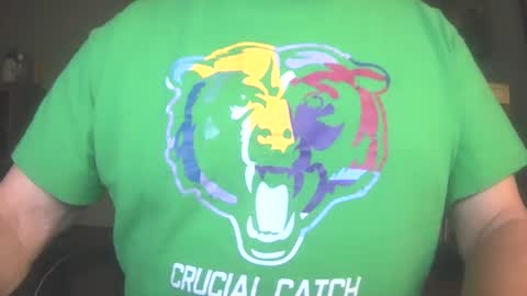 il_undercover online show from October 6, 11:40 am