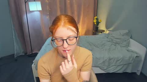 Snapshot of ilanacruice chatting on May 7, 8:14 pm Ilana online show from May 7, 8:14 pm