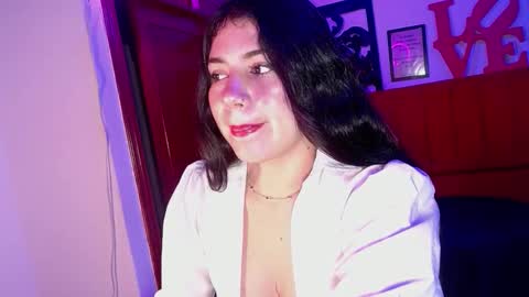 ilayra_smith online show from November 25, 9:37 pm