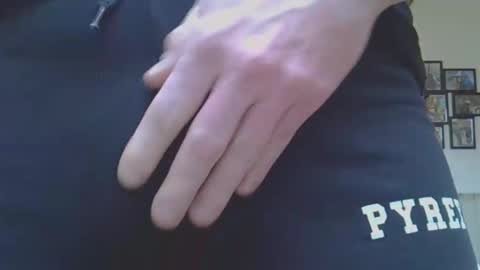 Snapshot of ilconte81 chatting on February 21, 8:29 am ilconte81 online show from February 21, 8:29 am