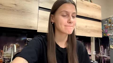 Snapshot of ilianaportwood chatting on February 17, 10:12 am Sophie online show from February 17, 10:12 am