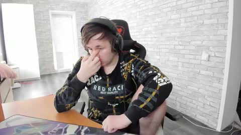 iliaskris online show from March 11, 5:27 am