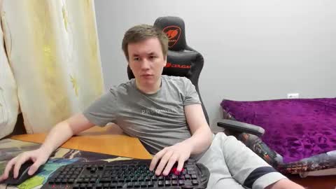 iliaskris online show from December 14, 1:11 am