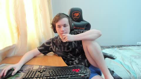 iliaskris online show from April 8, 6:13 am