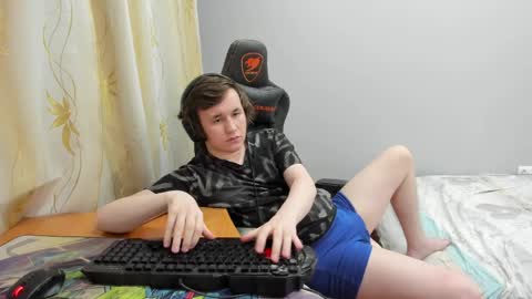 iliaskris online show from April 9, 6:24 pm