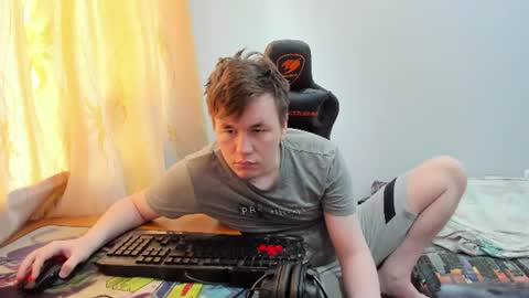 iliaskris online show from June 17, 8:39 am