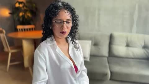 Snapshot of illaroom chatting on September 11, 7:03 pm Kloe online show from September 11, 7:03 pm