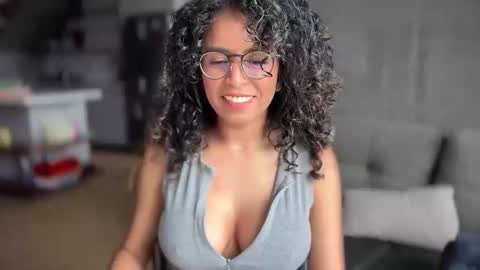 Snapshot of illaroom chatting on September 27, 6:57 pm Kloe online show from September 27, 6:57 pm