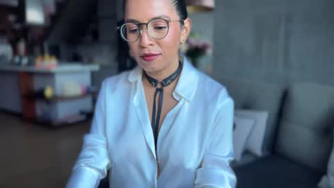 Kloe online show from November 6, 10:21 pm