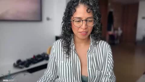 Kloe online show from February 3, 8:25 pm