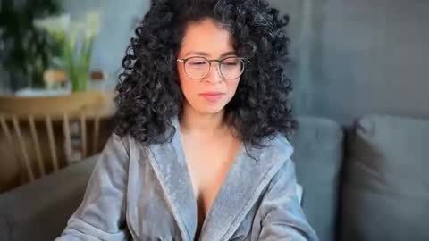 Kloe online show from April 20, 10:11 pm