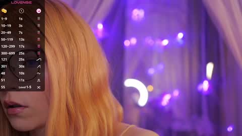 Snapshot of illegaldream chatting on February 14, 8:05 pm Lindsey and Candice online show from February 14, 8:05 pm