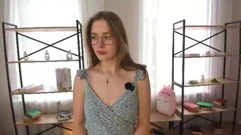 Snapshot of ilonamoorman chatting on June 27, 12:22 pm Ilona online show from June 27, 12:22 pm