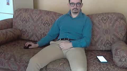 Snapshot of ilovecuteguy79 chatting on April 17, 5:43 am ilovecuteguy79 online show from April 17, 5:43 am