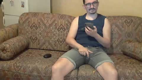 Snapshot of ilovecuteguy79 chatting on April 20, 4:48 am ilovecuteguy79 online show from April 20, 4:48 am