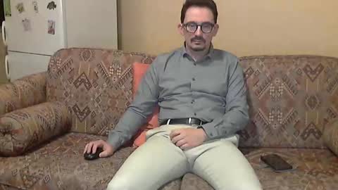 Snapshot of ilovecuteguy79 chatting on May 6, 3:13 am ilovecuteguy79 online show from May 6, 3:13 am