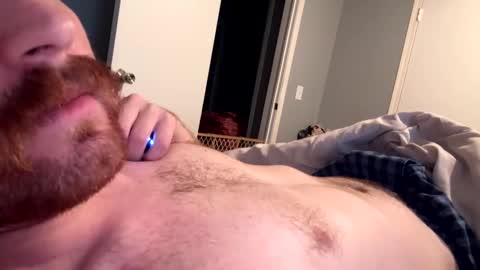 Snapshot of ilovemilfs2424 chatting on December 22, 12:16 pm Matthew online show from December 22, 12:16 pm