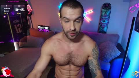 Snapshot of ilyafriend chatting on December 3, 7:10 am Ilya online show from December 3, 7:10 am